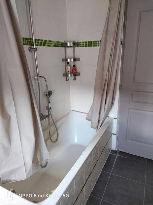 Maison Chaleureuse Proche A31, Avec Parking Lesmenils Exterior photo